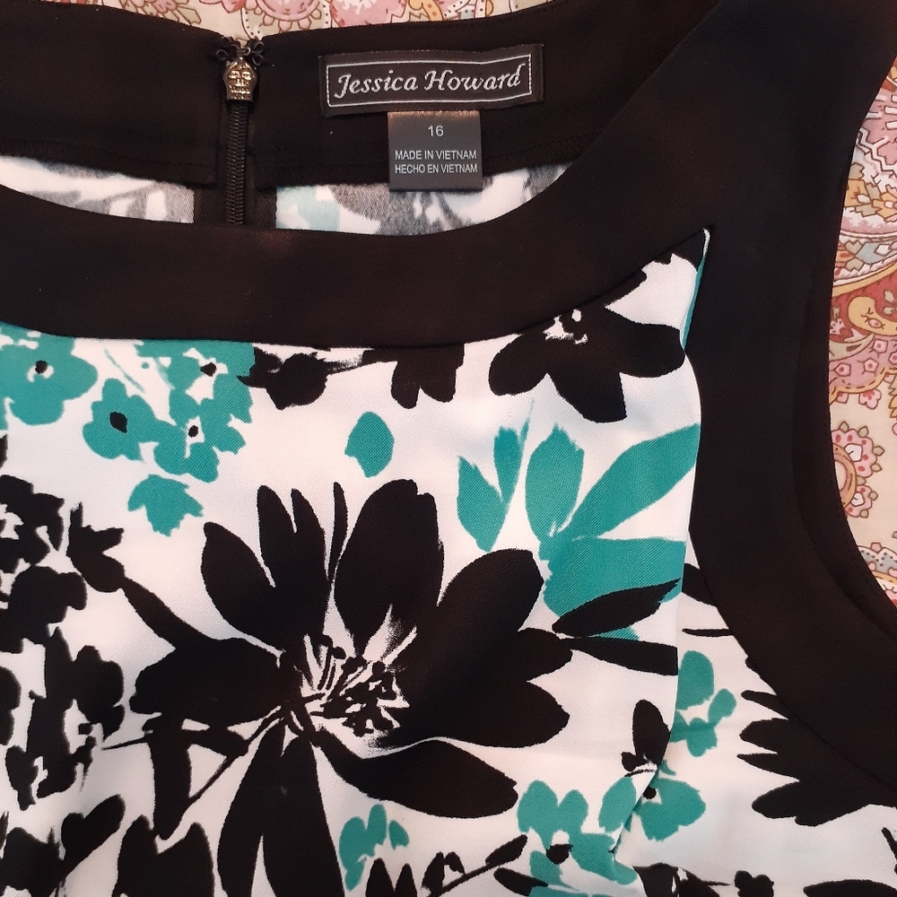 Dress - Picture 2 of 4